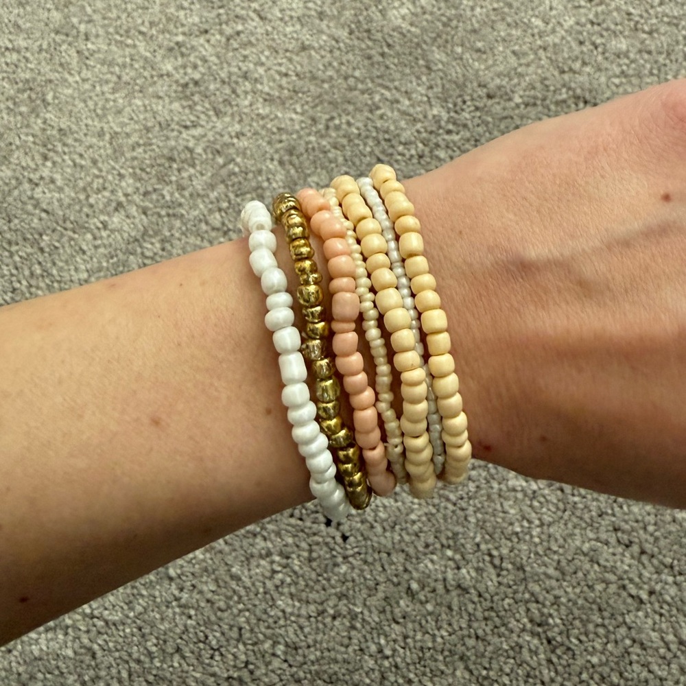 Hey June stretch neutral bracelets set